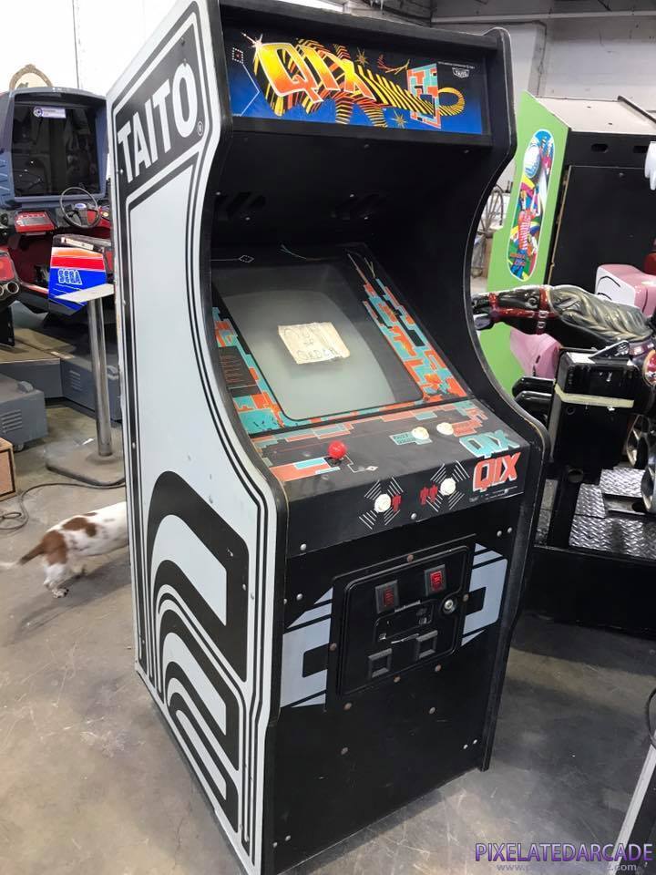 Qix Photo: Qix arcade cabinet