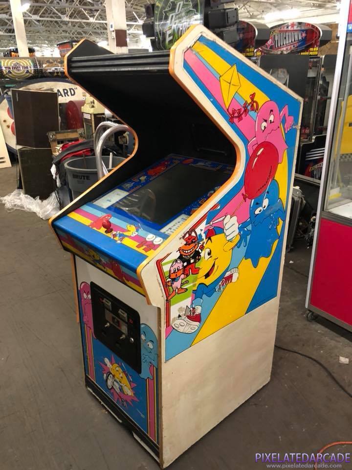 Jr. Pac-Man Photo: Jr. Pac-Man in Mappy cabinet