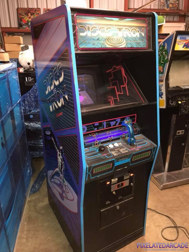 Discs of TRON Photo: Discs of TRON arcade cabinet