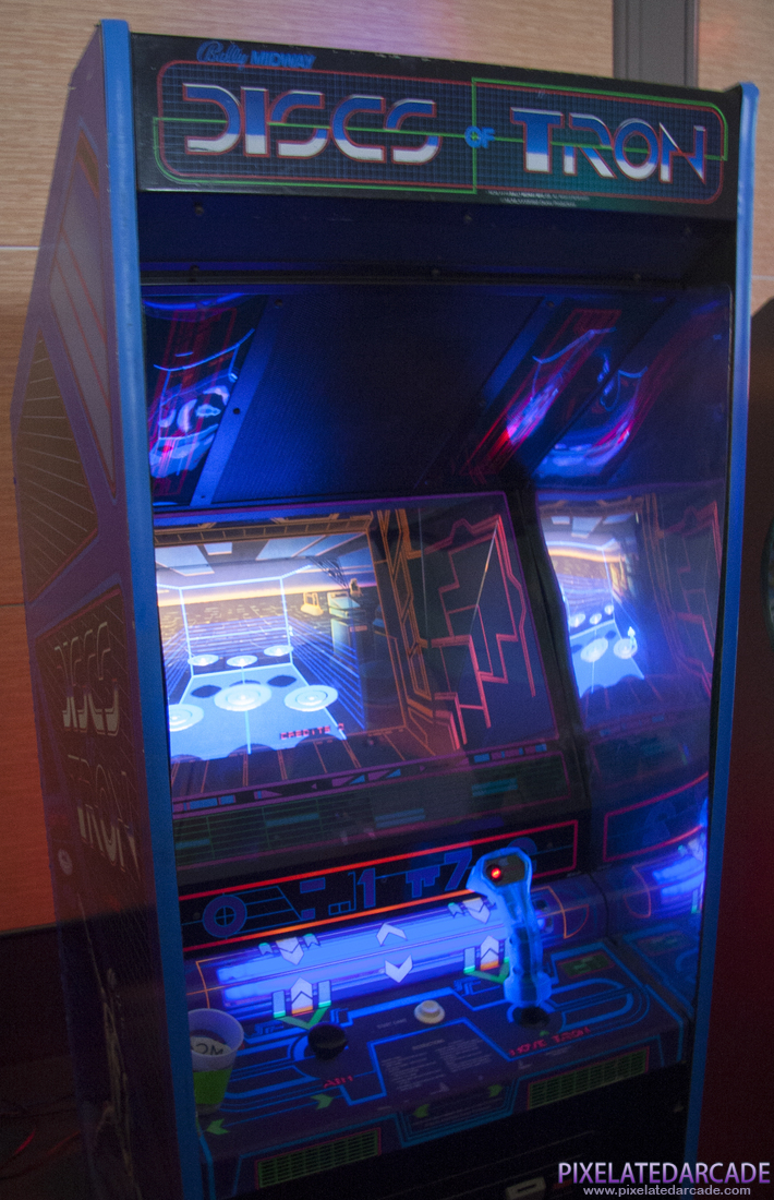 Discs of TRON Photo: Discs of TRON arcade cabinet