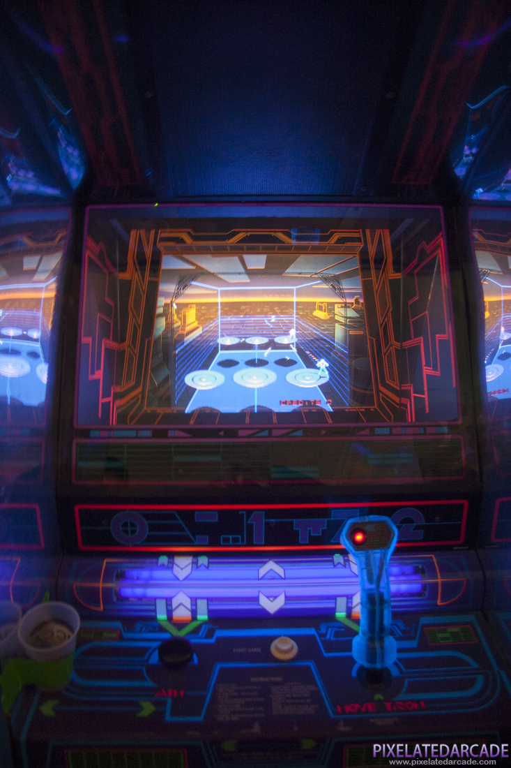Discs of TRON Photo: Discs of TRON arcade cabinet