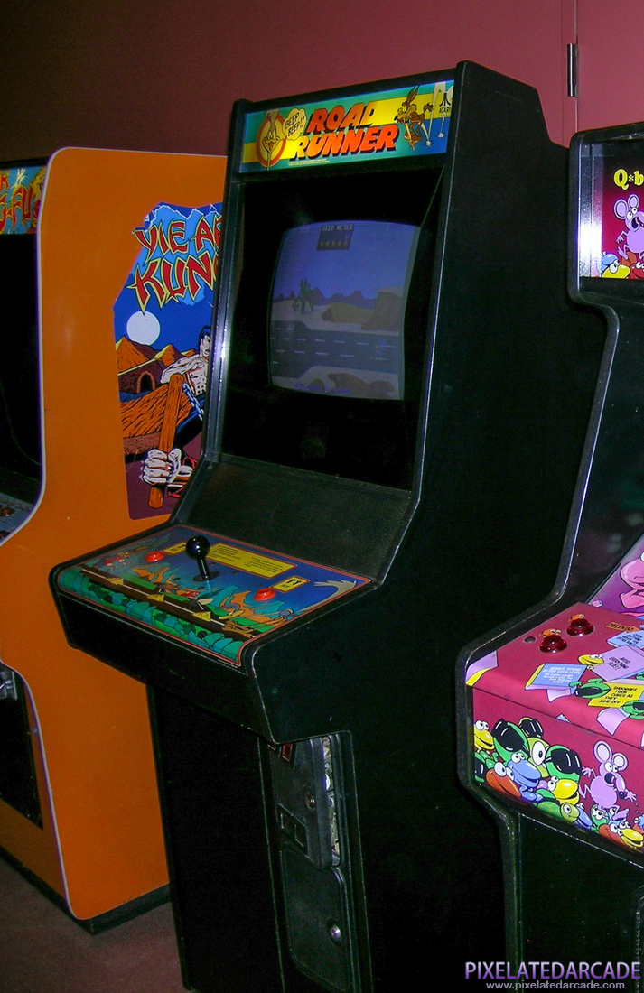 Road Runner Photo: Road Runner arcade cabinet