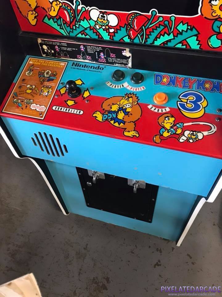 Donkey Kong 3 Photo: Donkey Kong 3 arcade cabinet - Controls
