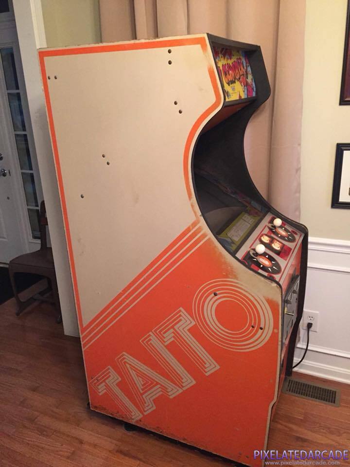 Crazy Climber Photo: Crazy Climber arcade cabinet - Side