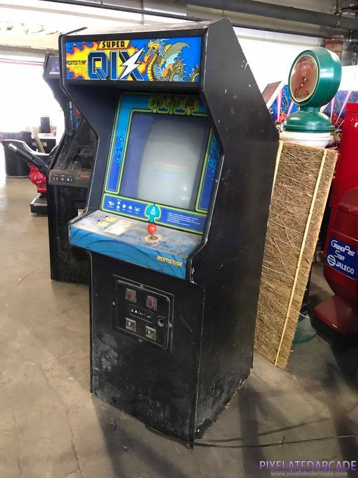 Super Qix Photo: Super QIX in Centipede cabinet