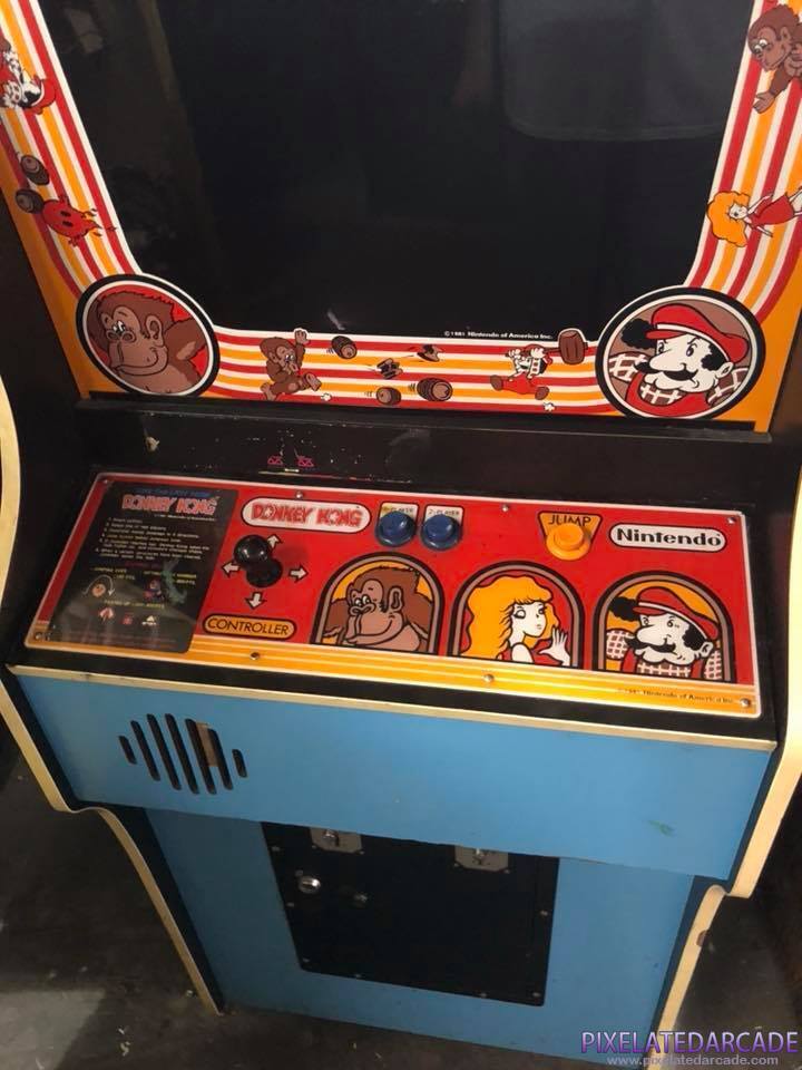 Donkey Kong Photo: Donkey Kong arcade cabinet - Controls
