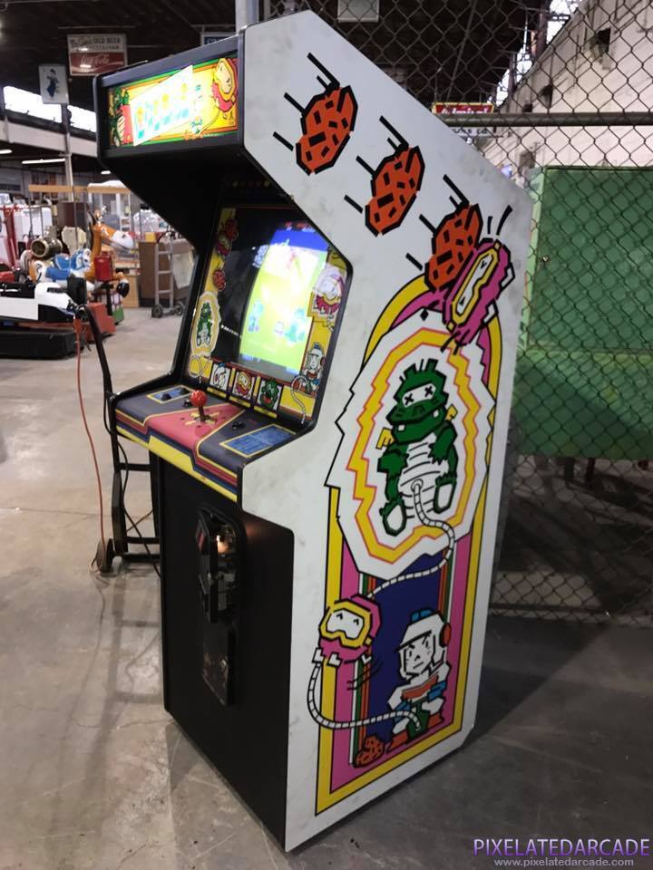 Dig Dug Photo: Dig Dug arcade cabinet