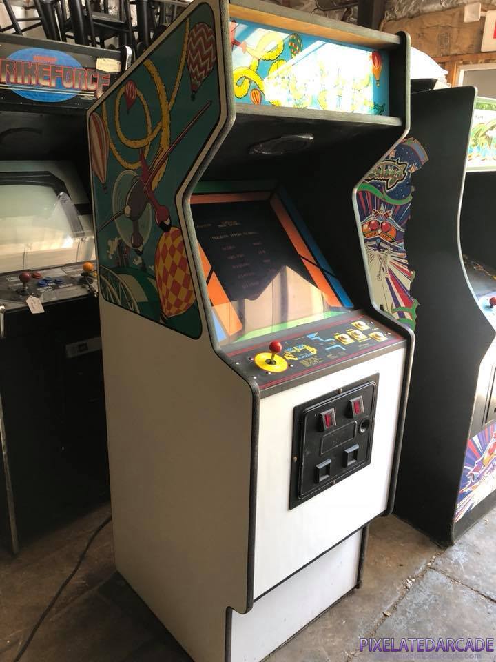 Looping Photo: Looping arcade cabinet