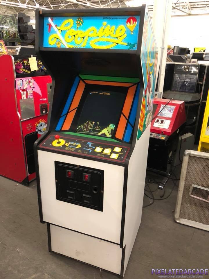 Looping Photo: Looping arcade cabinet