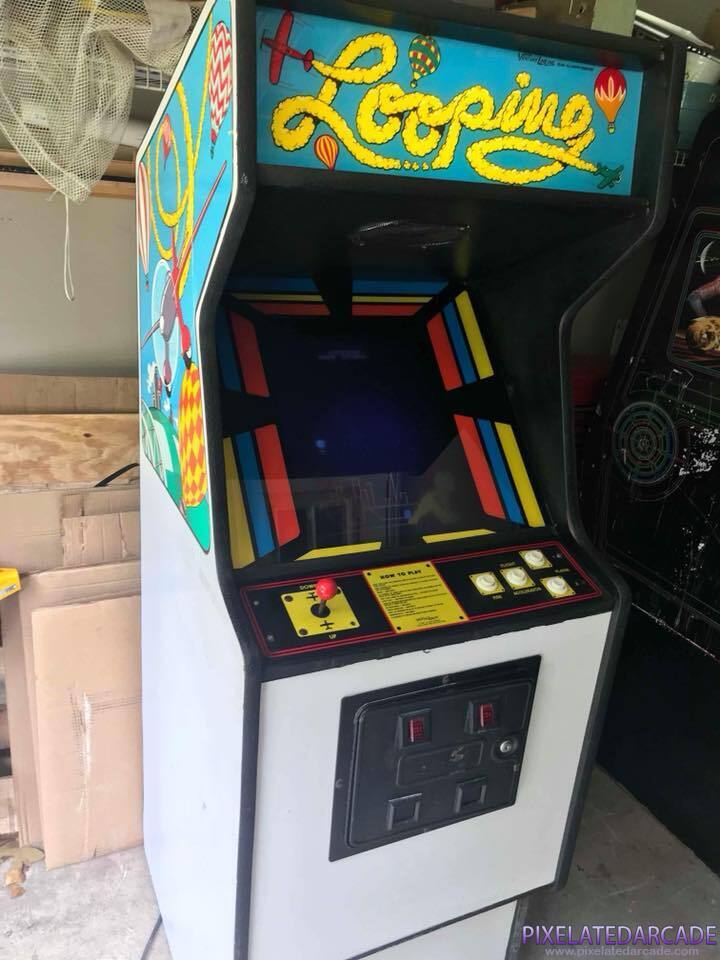 Looping Photo: Looping arcade cabinet
