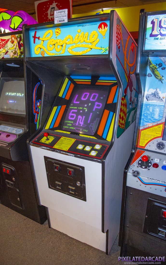 Looping Photo: Looping arcade cabinet