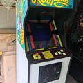 Looping arcade cabinet