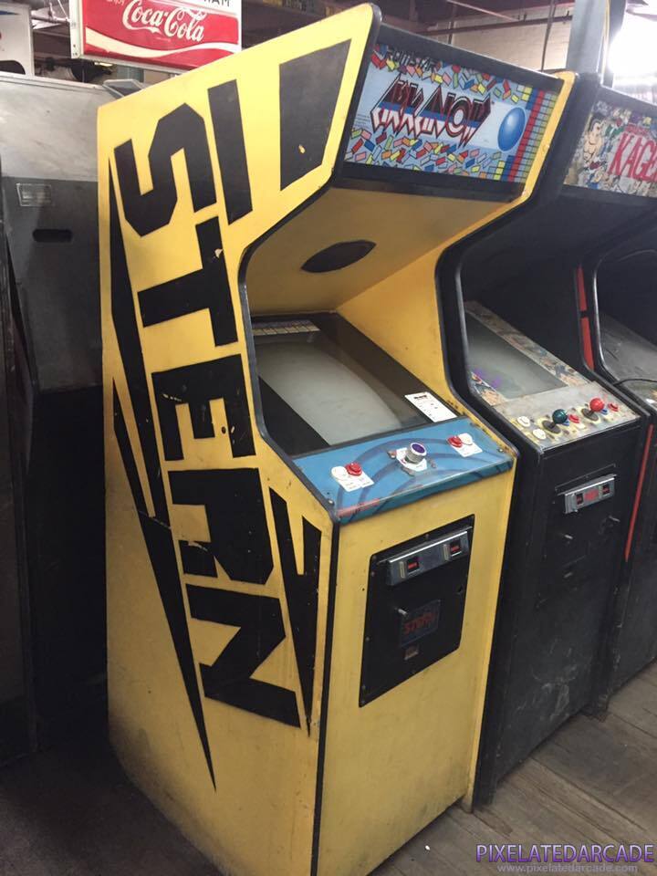 Arkanoid Photo: Arkanoid in Stern cabinet