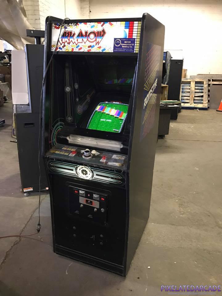 Arkanoid Photo: Arkanoid in Tron cabinet