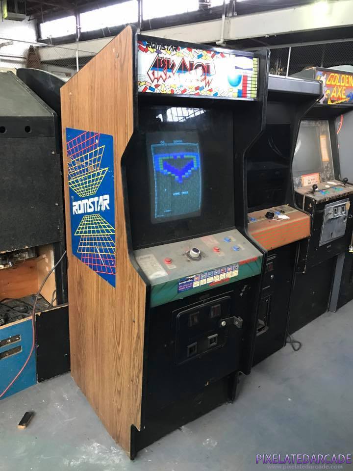 Arkanoid Photo: Arkanoid arcade cabinet