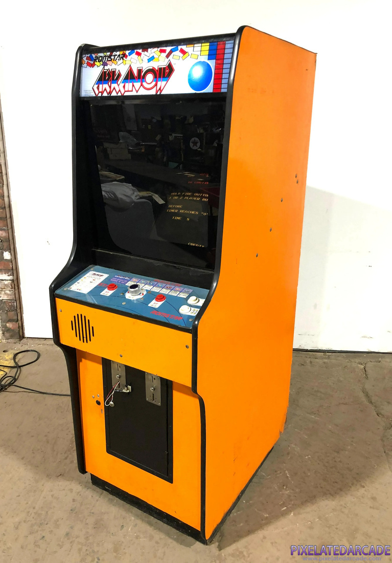Arkanoid Photo: Arkanoid in Nintendo cabinet