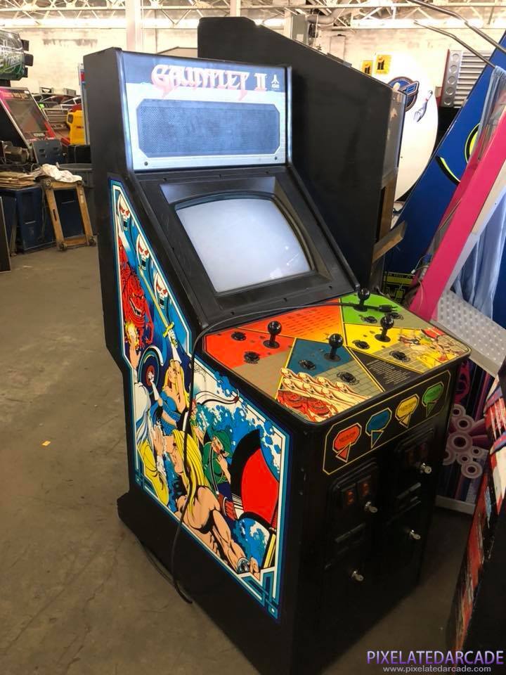 Gauntlet II Photo: Gauntlet II - 4 player arcade cabinet