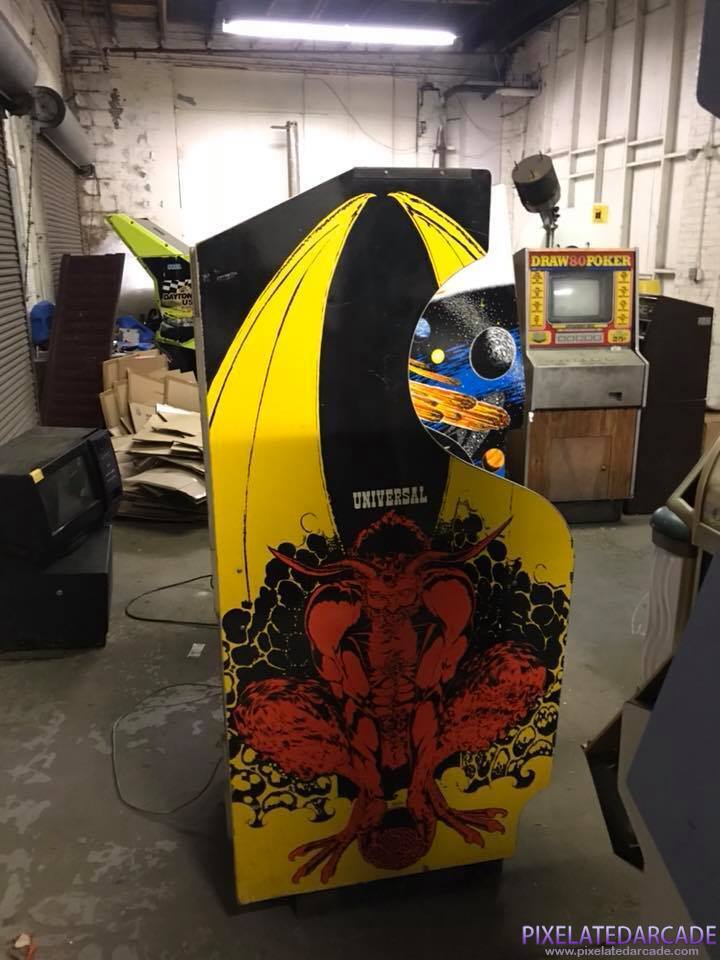 Cosmic Alien Photo: Cosmic Alien arcade cabinet - Left side