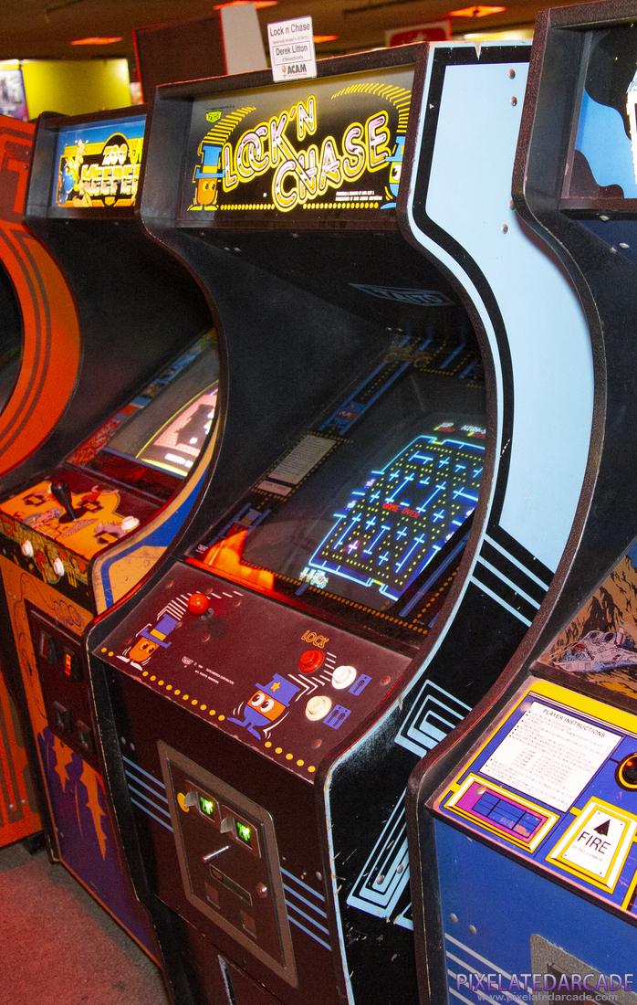 Lock 'n' Chase Photo: Lock 'n' Chase arcade cabinet