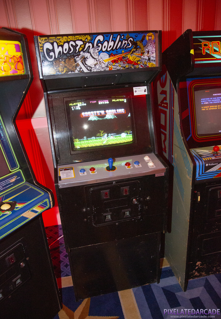Ghosts 'N Goblins Photo: Ghosts 'N Goblins arcade cabinet