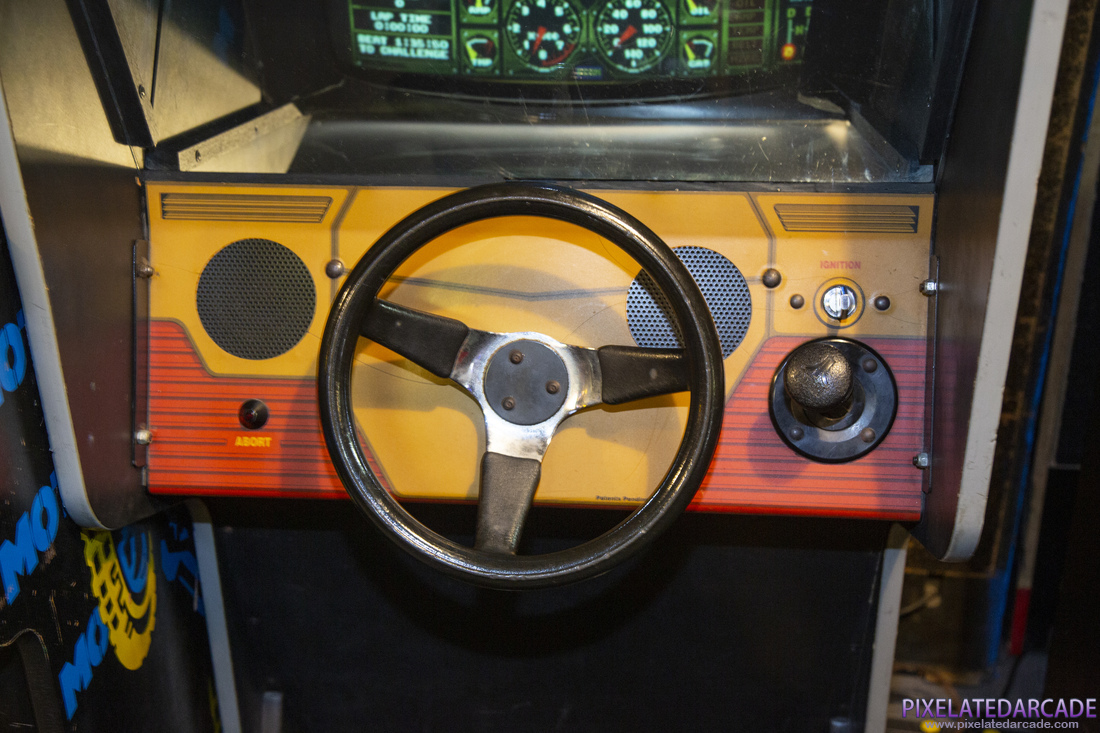 Hard Drivin' Photo: Hard Drivin' arcade cabinet - Controls