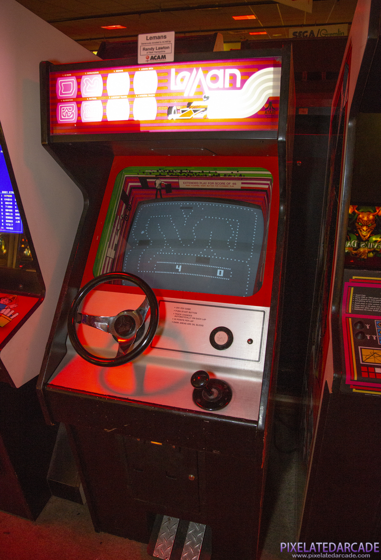 Le Mans Photo: Le Mans arcade cabinet