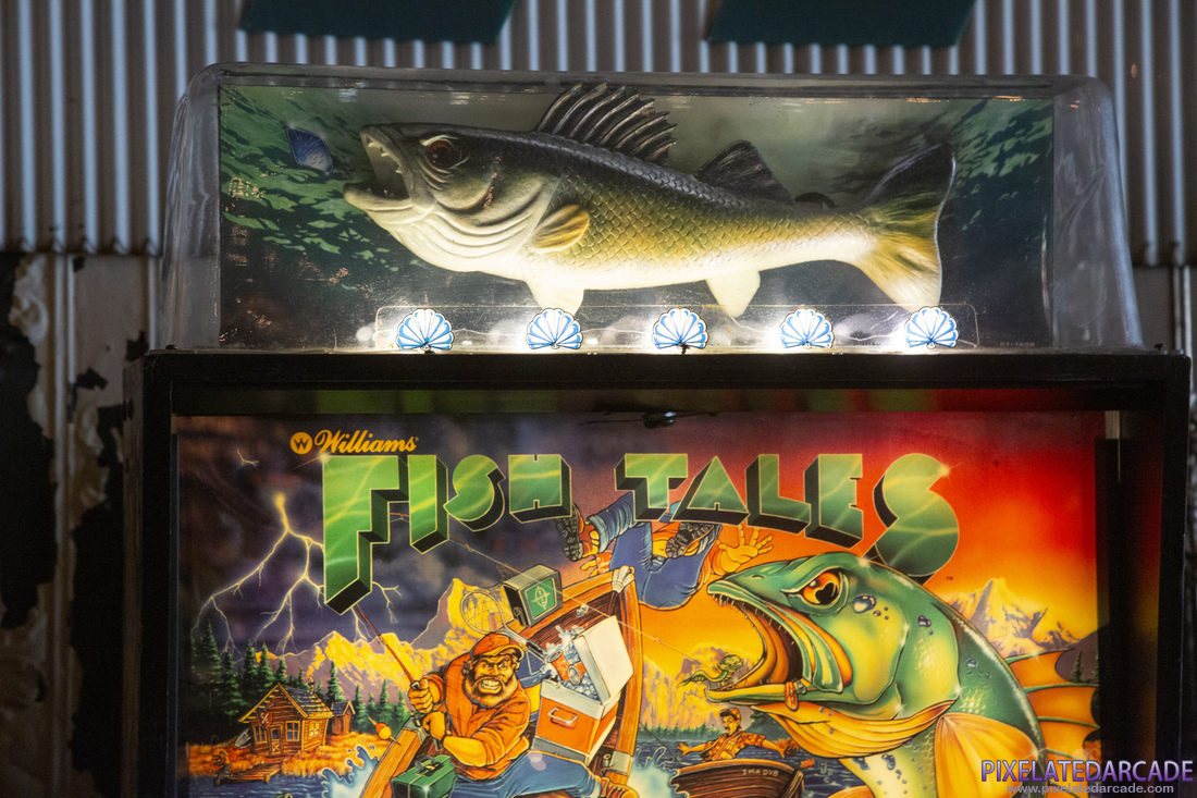 Fish Tales Photo: Backglass and topper