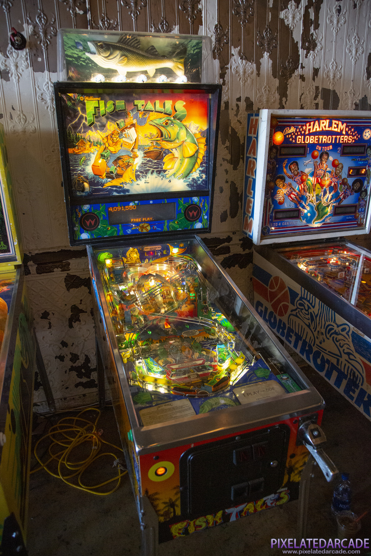 Fish Tales Photo: Fish Tales pinball cabinet