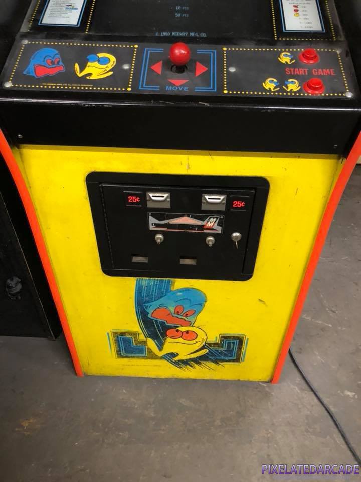 Pac-Man Photo: Pac-Man arcade cabinet - controls and coin box