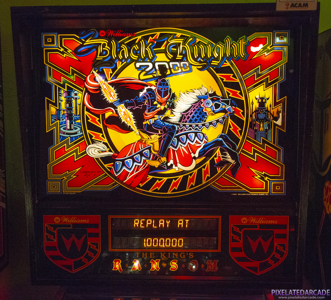 Black Knight 2000 Photo: Black Knight 2000 backglass