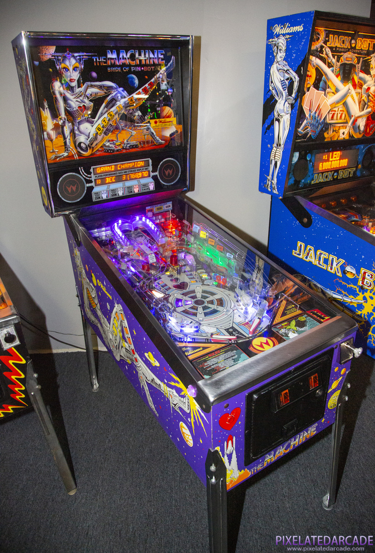 Machine: Bride of PIN•BOT, The Photo: Bride of Pin-Bot cabinet
