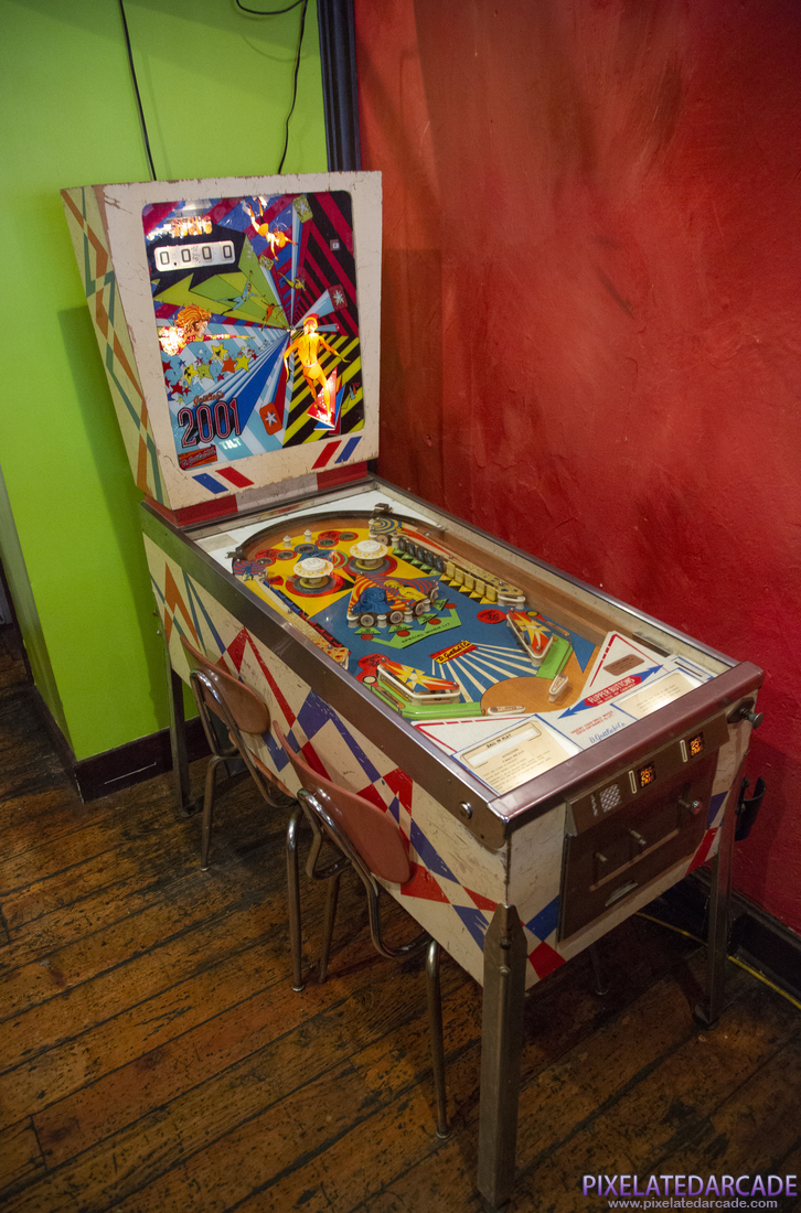 2001 Photo: 2001 pinball cabinet