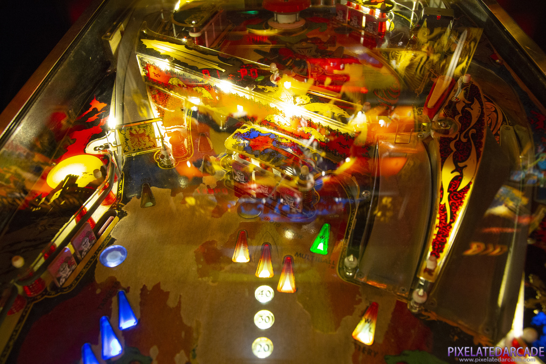 Black Knight Photo: Black Knight Limited Edition - Upper playfield
