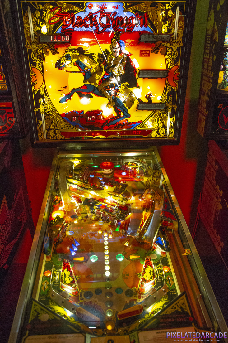 Black Knight Photo: Black Knight Limited Edition pinball cabinet - Front