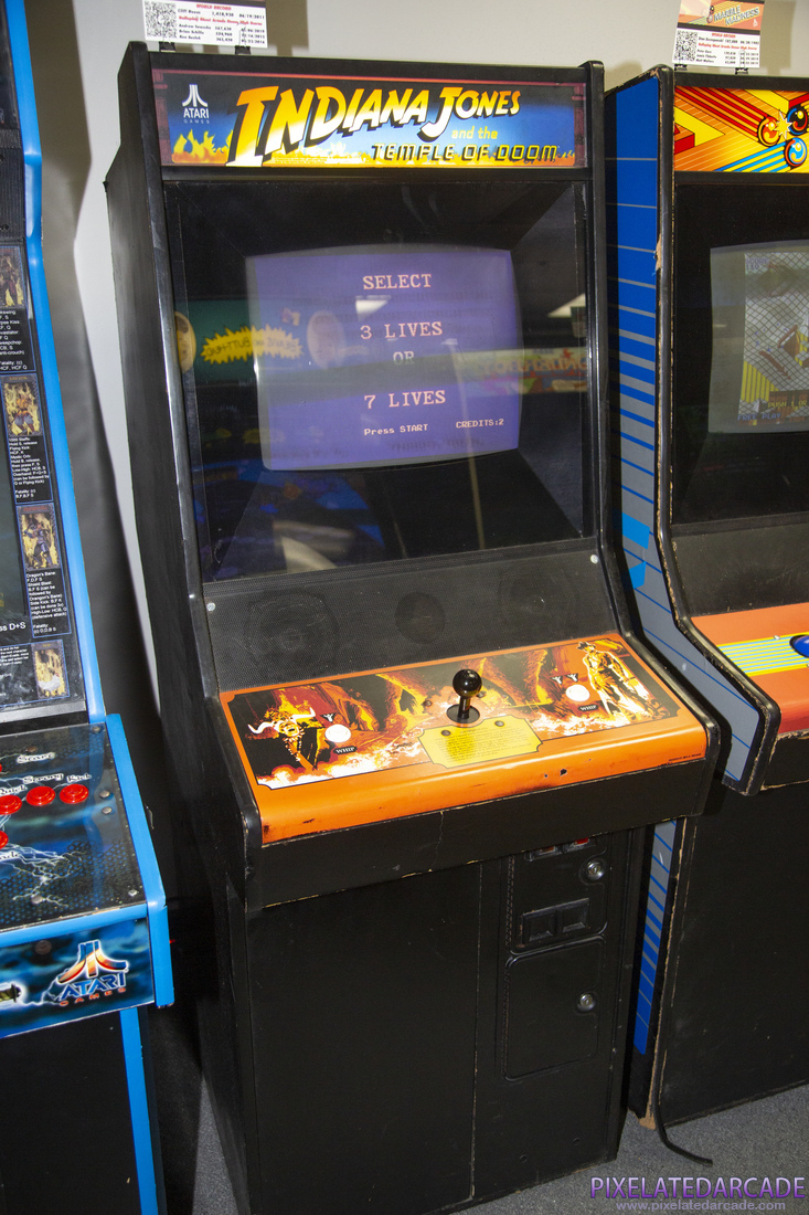 Indiana Jones and the Temple of Doom Photo: Indiana Jones and the Temple of Doom arcade cabinet