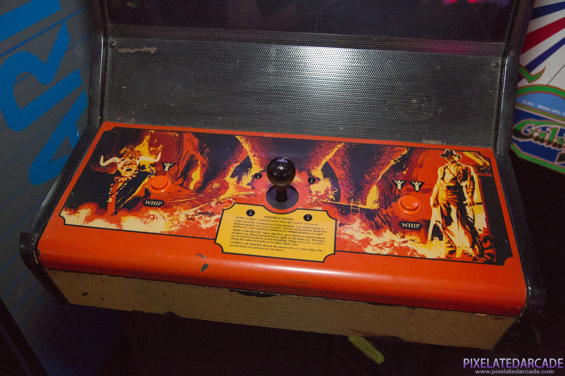 Indiana Jones and the Temple of Doom Photo: Indiana Jones and the Temple of Doom arcade controls