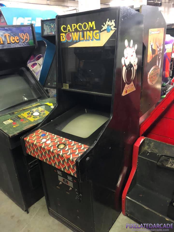 Capcom Bowling Photo: Capcom Bowling in Granny and the Gators cabinet