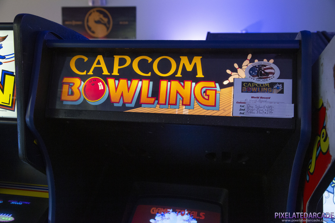 Capcom Bowling Photo: Capcom Bowling in Taito cabinet - Marquee