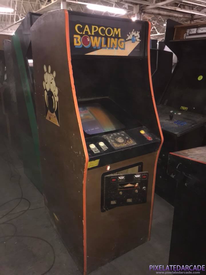 Capcom Bowling Photo: Capcom Bowling in Pac-Man cabinet