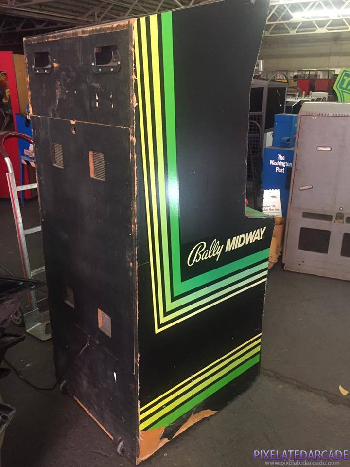 Rampage Photo: Rampage arcade cabinet - Back