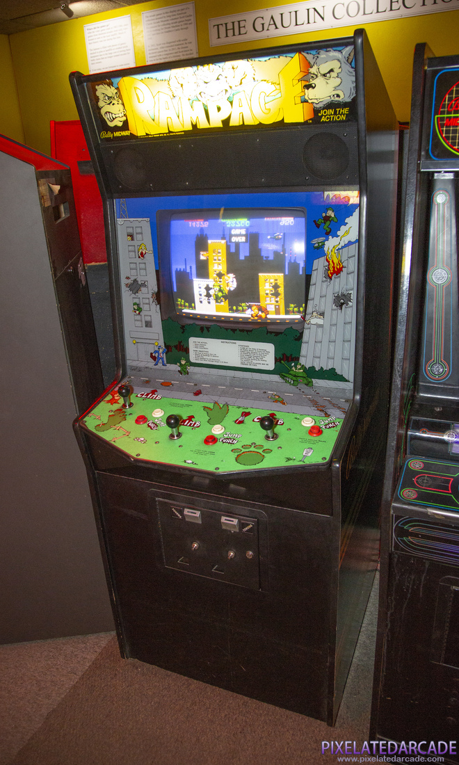 Rampage Photo: Rampage arcade cabinet