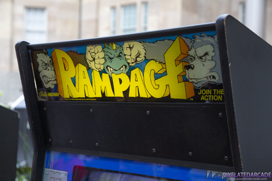 Rampage Photo: Rampage arcade cabinet - Marquee
