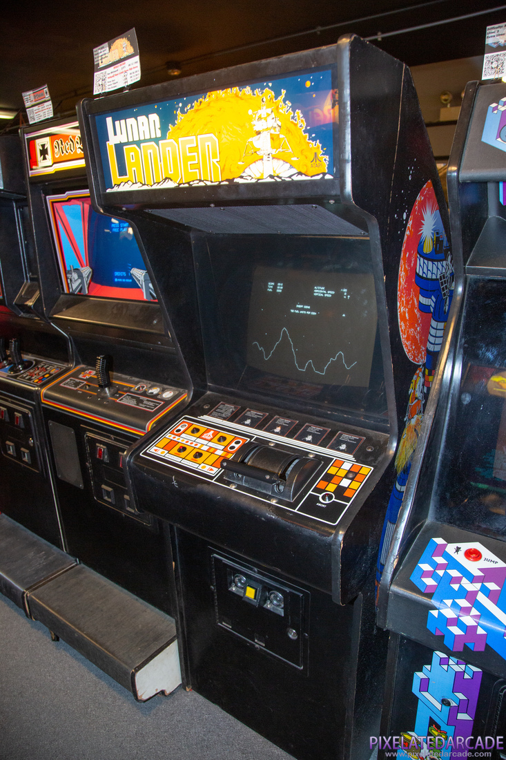 Lunar Lander Photo: Lunar Lander arcade cabinet