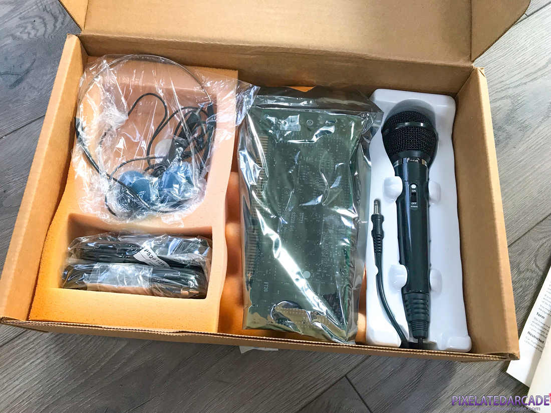 Photo: IBM Audiovation Adapter sound card - Microphone, headset, and included cables Photo: IBM Audiovation Adapter sound card - Microphone, headset, and included cables