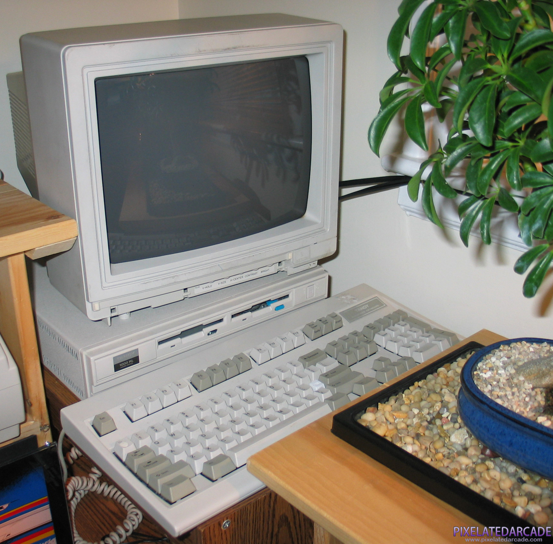 IBM PC/Compatibles Photo: Tandy 1000 RL computer