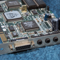 Orchid Soundwave 32 - speaker connectors, inputs