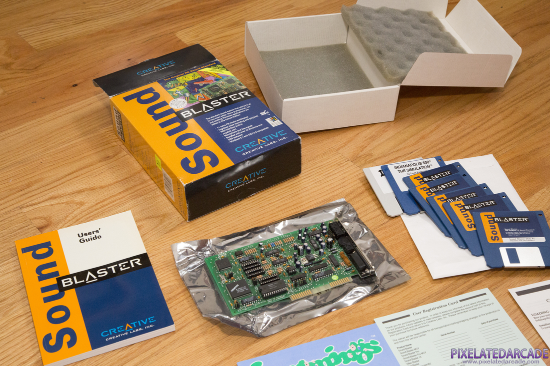 Sound Blaster Photo: Sound Blaster v2.0 Deluxe Edition - Packaging and contents