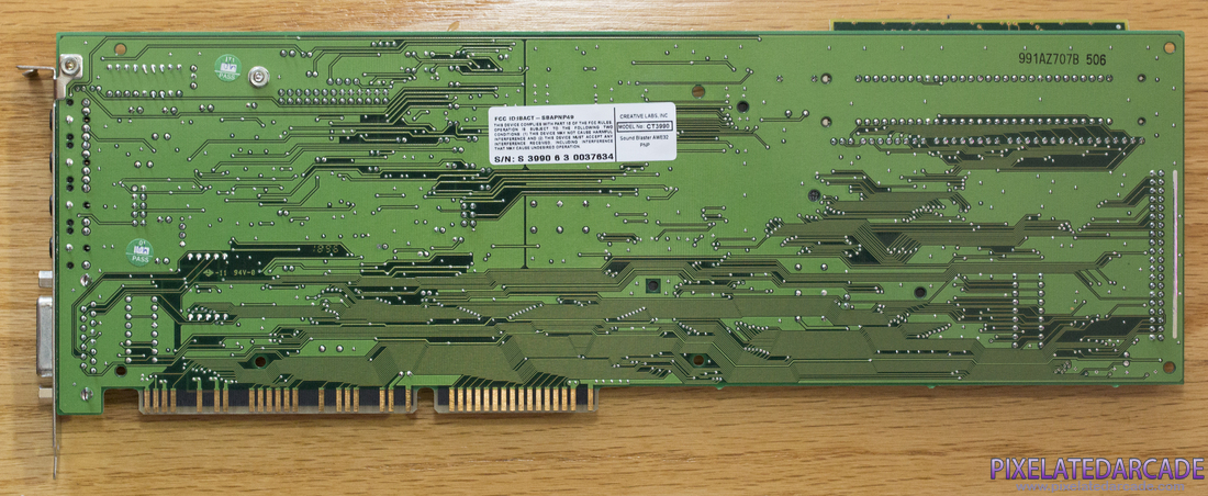 Sound Blaster AWE32 Photo: Sound Blaster AWE32 sound card - Back