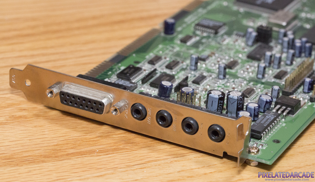 Sound Blaster AWE32 Photo: Sound Blaster AWE32 - audio and joystick connectors