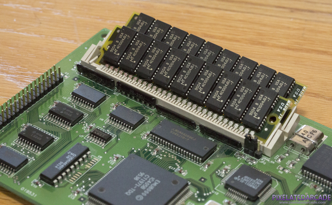 Sound Blaster AWE32 Photo: Sound Blaster AWE32 - optional memory expansion